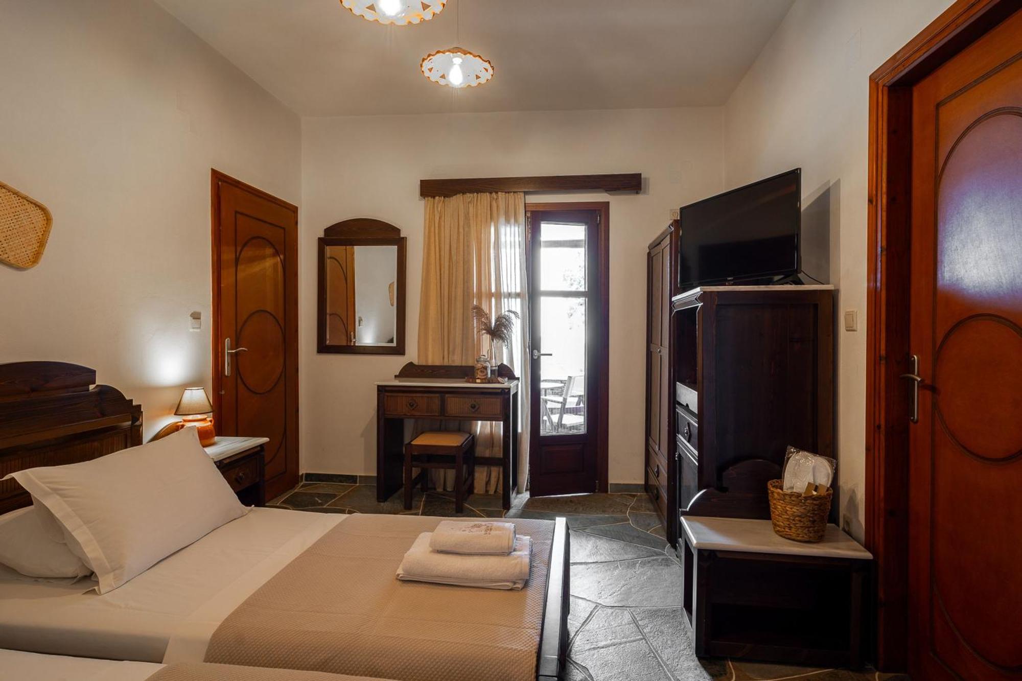 Mirsini Apartments In Sifnos Vathi  Buitenkant foto