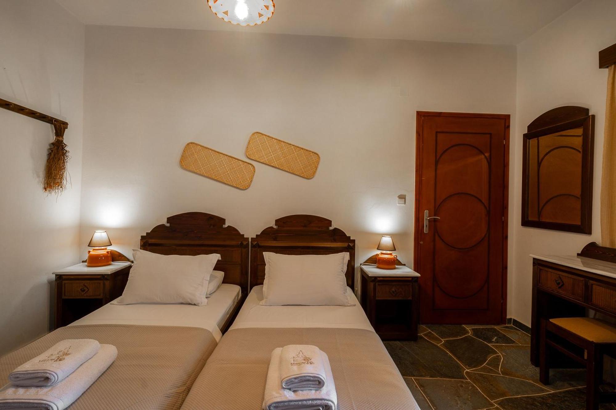 Mirsini Apartments In Sifnos Vathi  Buitenkant foto